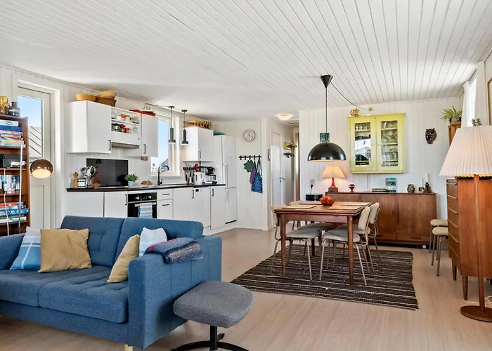 3 Bedroom Gorgeous In Dom wakacyjny Lemvig